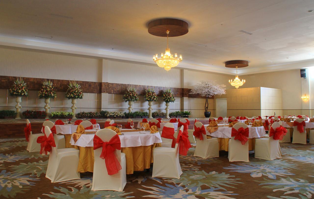 Sutanraja Hotel Kotamobagu Ngoại thất bức ảnh