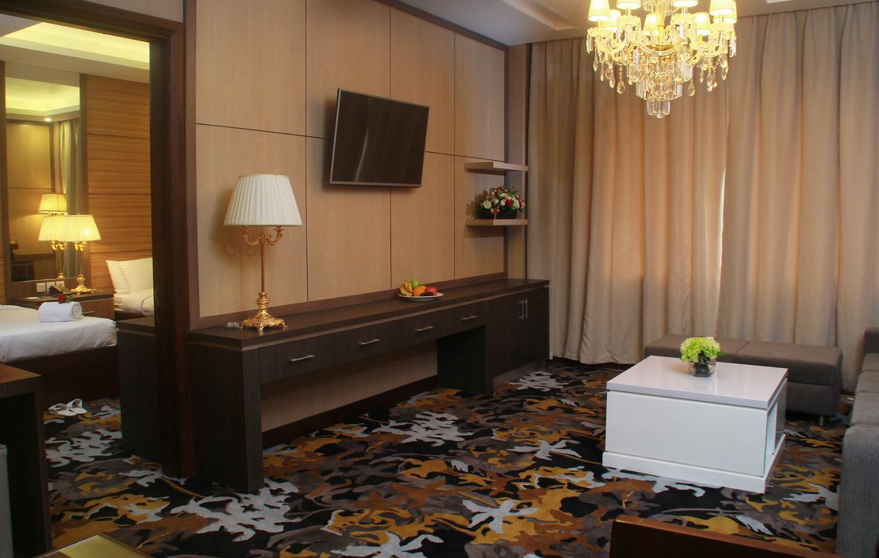 Sutanraja Hotel Kotamobagu Ngoại thất bức ảnh